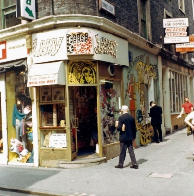 28a Carnaby Street 1968.jpg. Click on the picture to enlarge